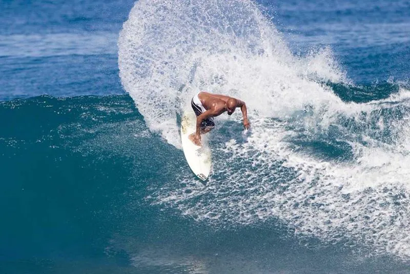 Rainos Hayes surf coaching