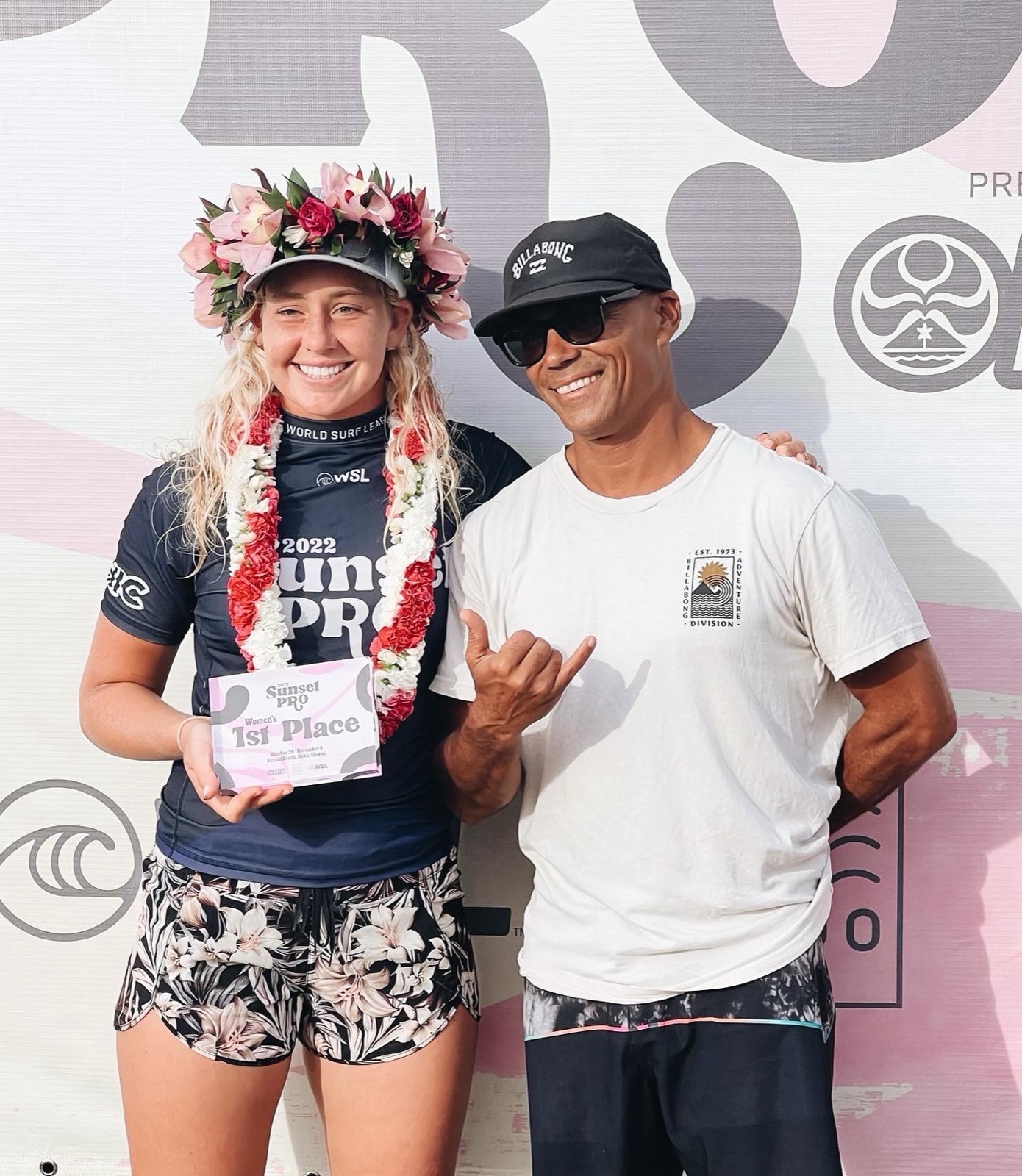 Rainos with the 2022 Sunset Pro women's first-place winner